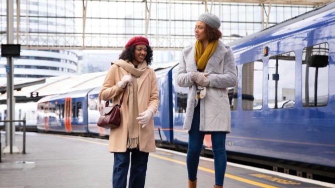 CENIT Contributes to the Future of Sustainable Rail Hubs at RAIL4CITIES Final Meeting in Paris