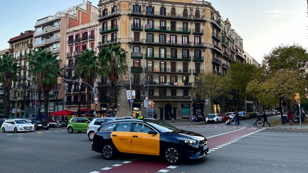 Data-Driven insights for the taxi sector in Metropolitan Barcelona
