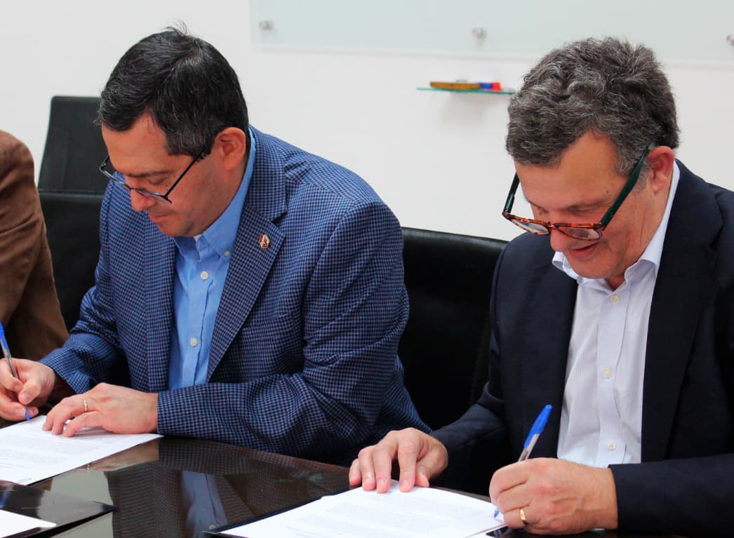 Firma del Prof. Bonet en el CIMAT